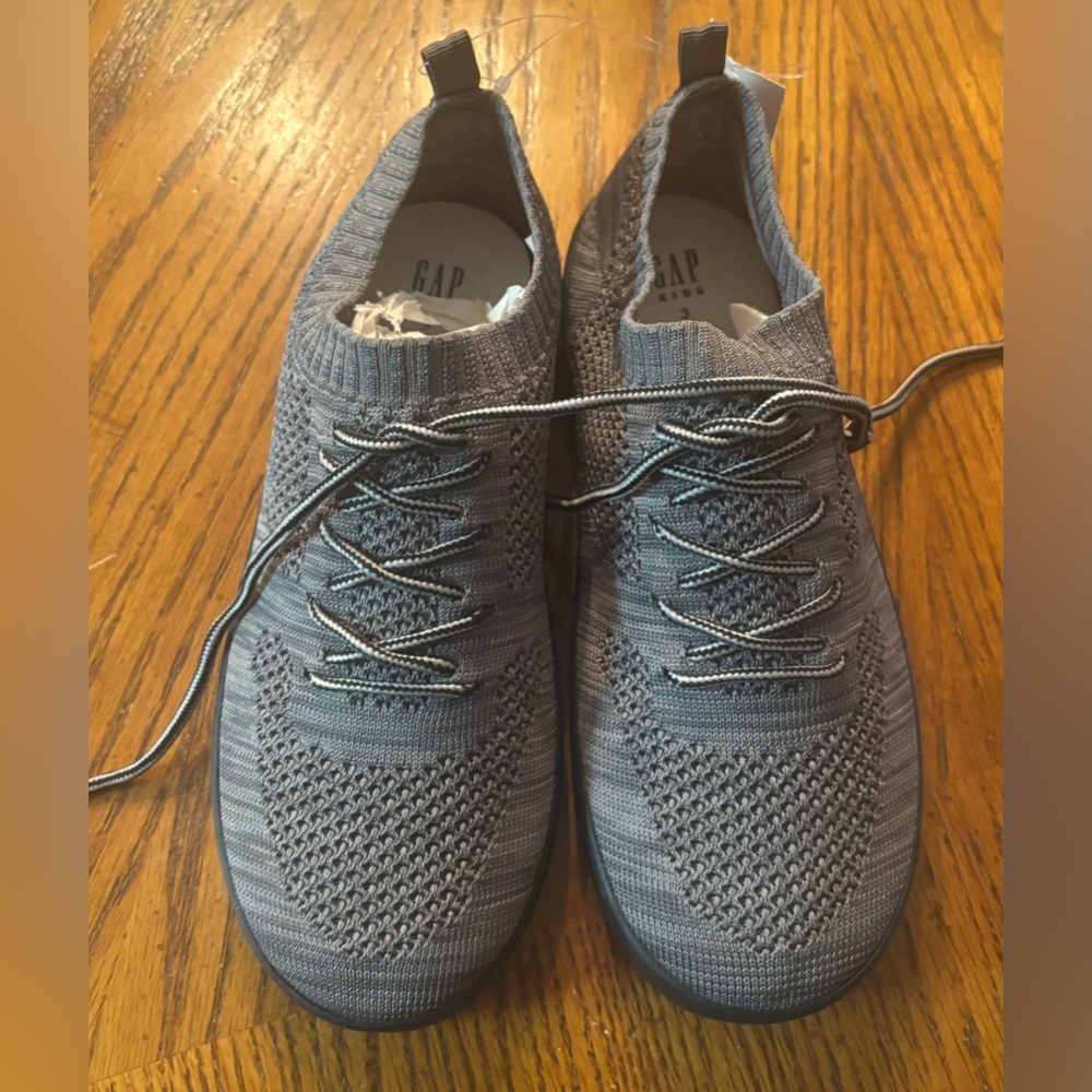 BNWT - Gap Kids Size 3 Mesh Sneakers - Heather Grey